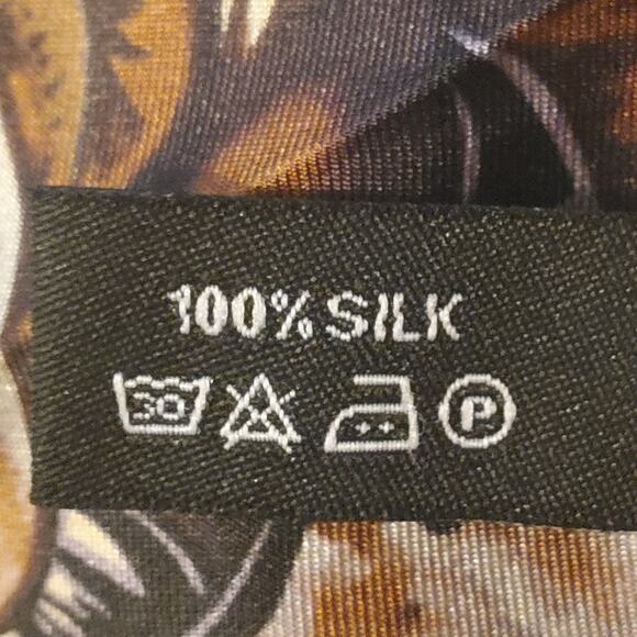 EUC Austin Accent Inc. Horse cowboy boots print 100% silk scarf 33.5" x33.5" - Picture 5 of 5